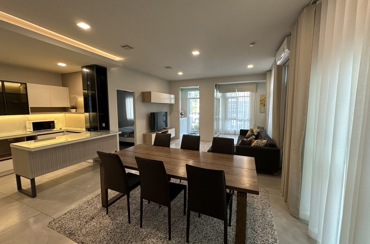 House with Shared Pool in Bangnatrad 